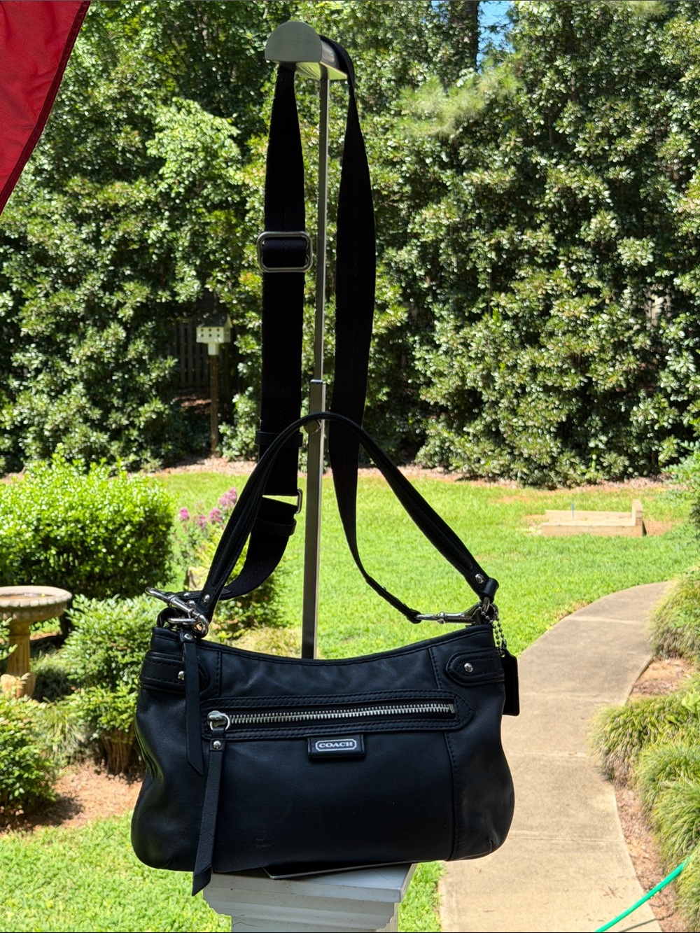 Coach Vintage Y2K Daisy Black Leather Shoulder Bag with Front Zip and Logo. - Picture 3 of 17